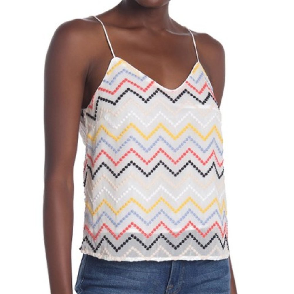 WayF Zigzag Embroidered Top